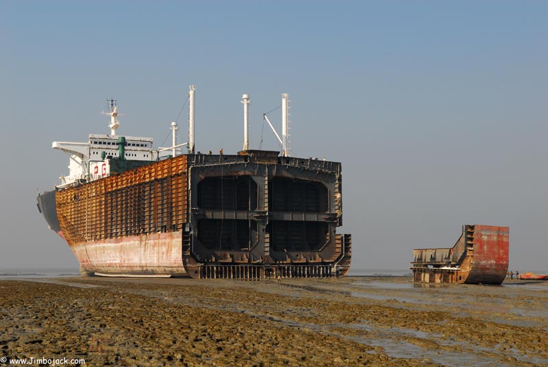 Bangladesh_Shipyards_037.jpg