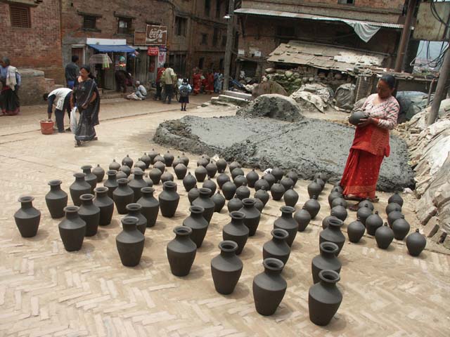 Nepal%20-%2004%20-%20Potters%20Square.jpg