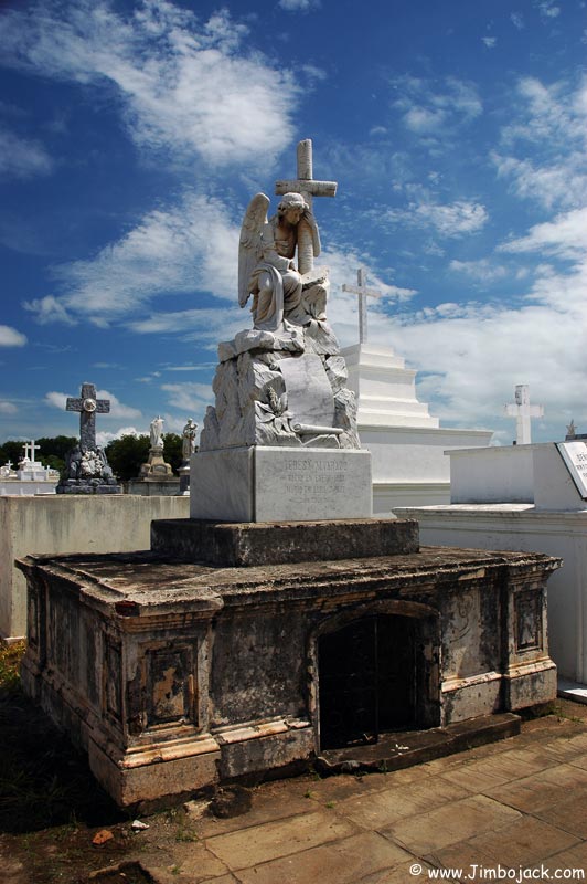 Nicaragua_Cemetery_010.jpg