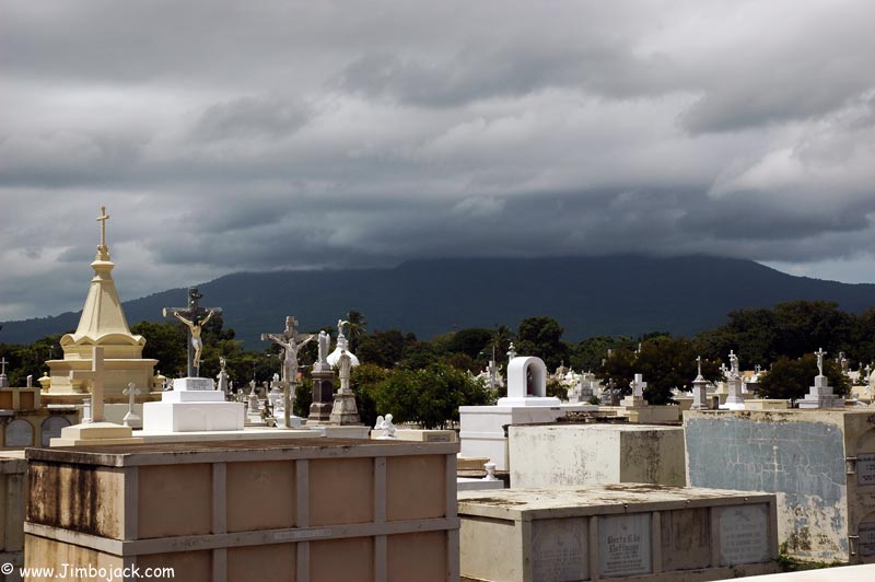 Nicaragua_Cemetery_022.jpg