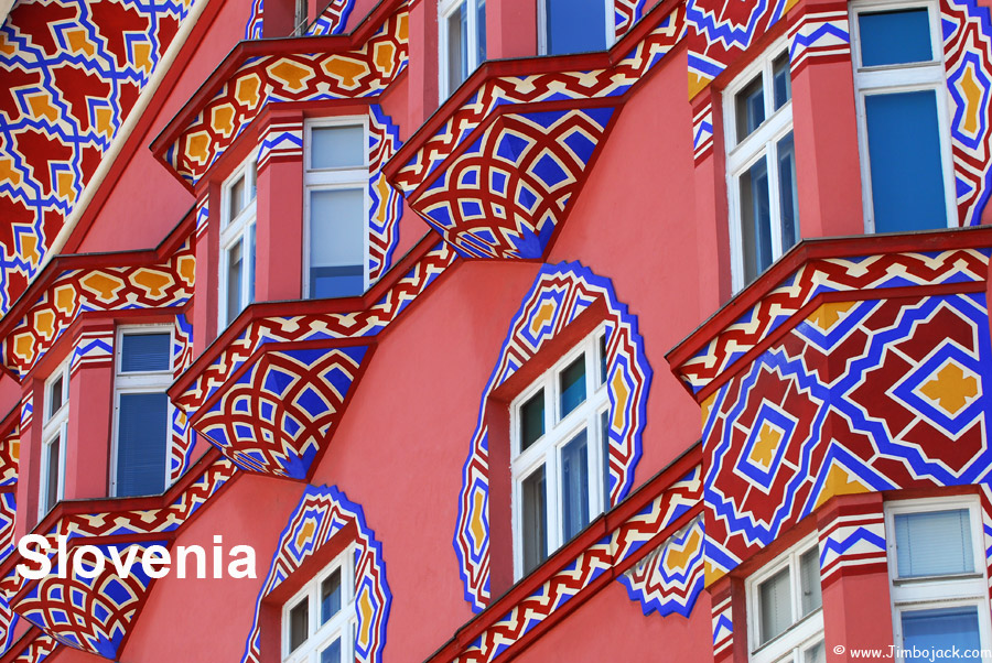 Index - Slovenia - Painted building in Ljubljana